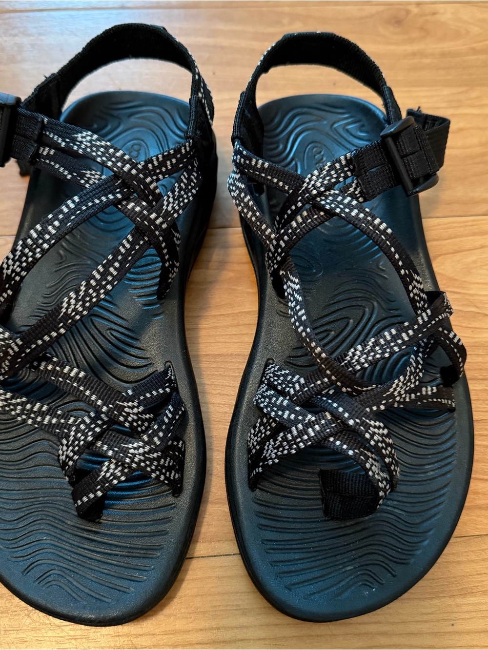 Chaco Black Strappy Sport Sandals - Women's Outdoor Comfort